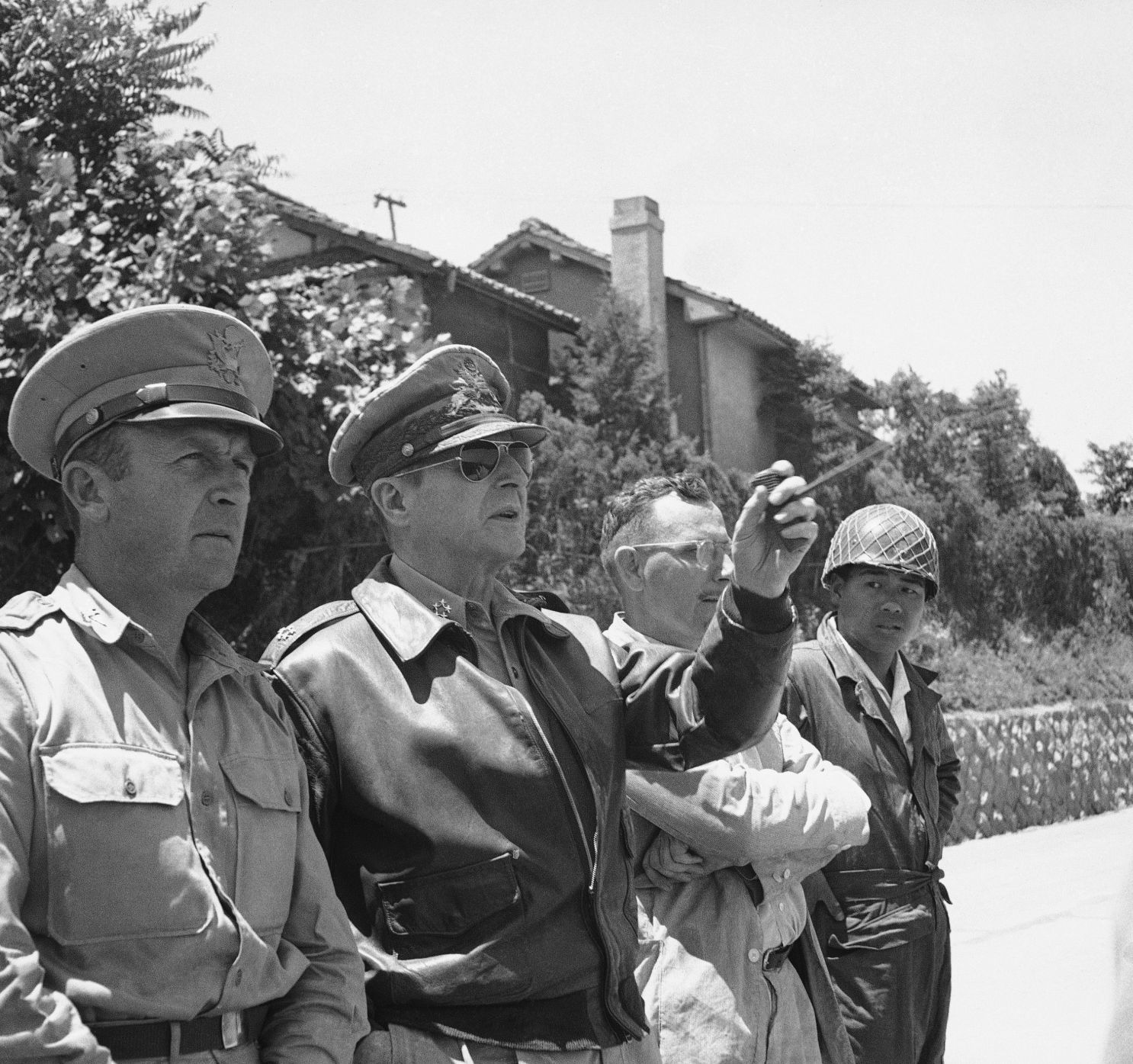 1950: Douglas MacArthur